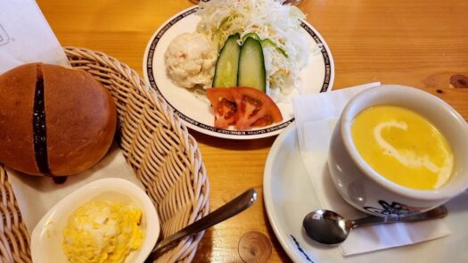 ハピネスダイアリー | 疲れた身体に染みるコンスープ コメダ珈琲酒田