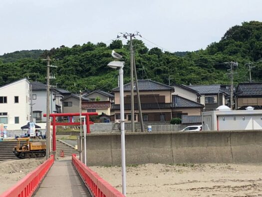 いー庄内ドットコム | 見送ってくれたうみねこと 橋の上の穏やかな時間 いー庄内ドットコム | 見送ってくれたうみねこと 橋の上の穏やかな時間