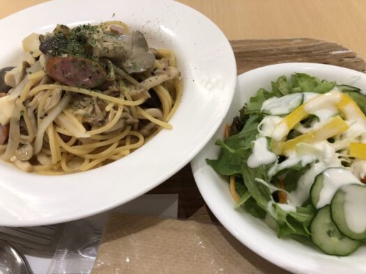 ハピネスダイアリー | 具沢山きのこスパゲッティに満たされる 癒しの時間