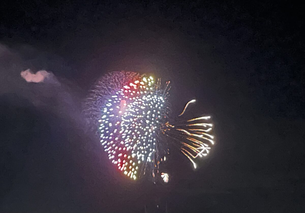 STELLA DIARY | 花火と流れ星、素敵な夏の夜
