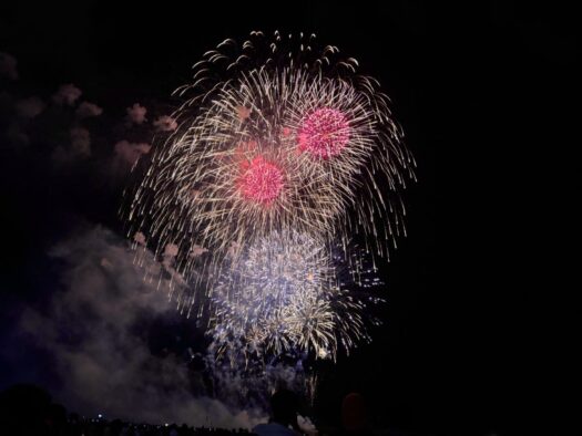 ホワイトジュエリー | 感動 大曲の花火 日本三大花火大会 大仙市
